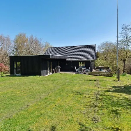 Ewy Holiday home Fur